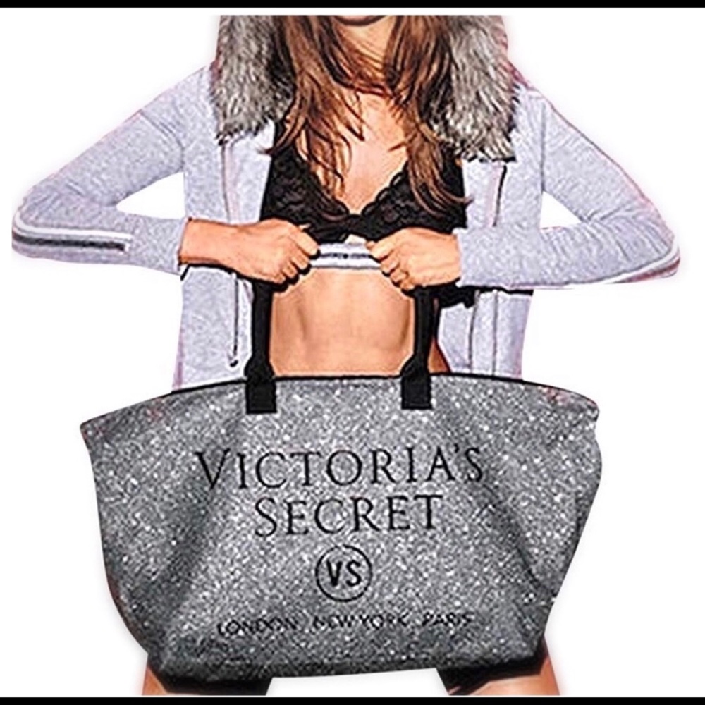 VS Holiday 2015 Limited Edition Weekender Duffle
